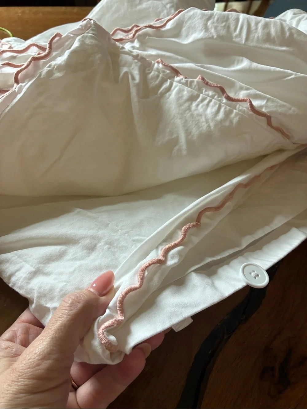 Quince twin Soft White Duvet Cover Set with Delicate Pink Scallop Trim